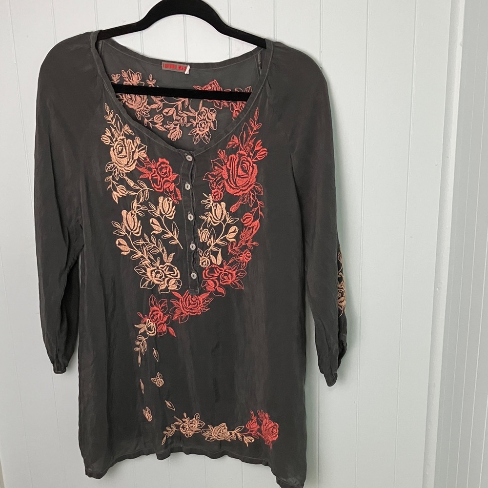 Johnny Was Charcoal Tunic with Floral Embroidery, Women’s Size Small